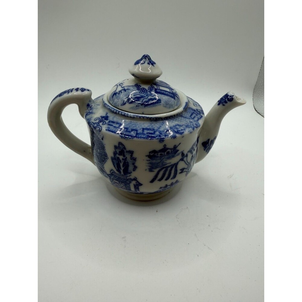 Vintage Made in Japan Blue White Willow Pattern Porcelain Teapot With Lid